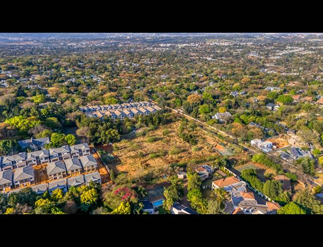 22,100M² VACANT LAND FOR SALE IN BRYANSTON